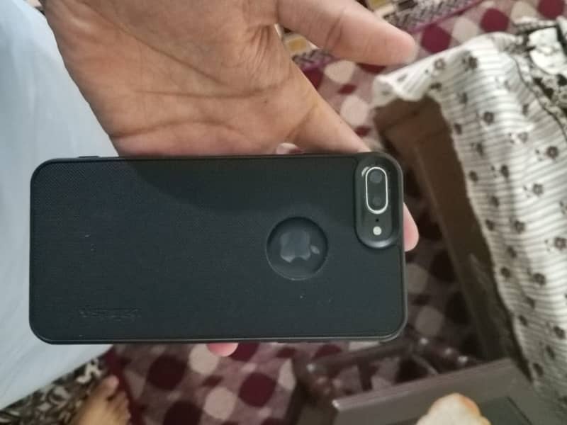 Apple iPhone 8 Plus 2
