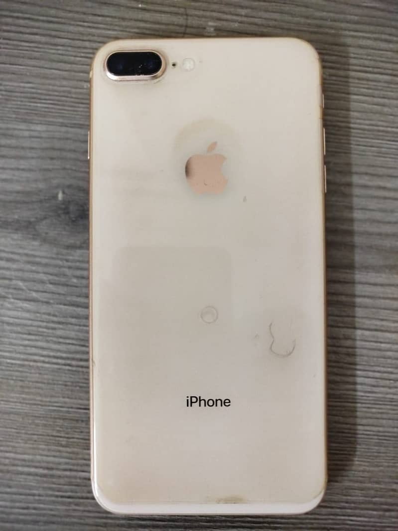 Apple iPhone 8 Plus 1