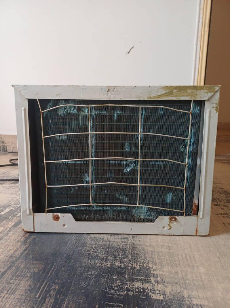 Ship window AC 2