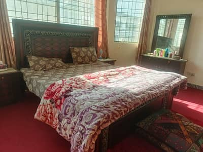 King size bed set for sale