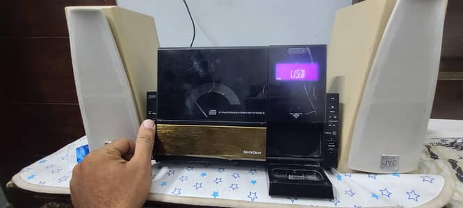 silver Crest stereo Amplifier with Jvc speakers hifi system