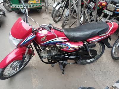 Honda pridor 100 cc model 2016 0///3///3//9//4///0///8//0//8//8//8//