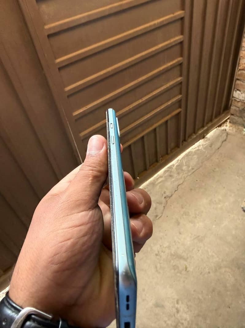 One Plus 9R 5