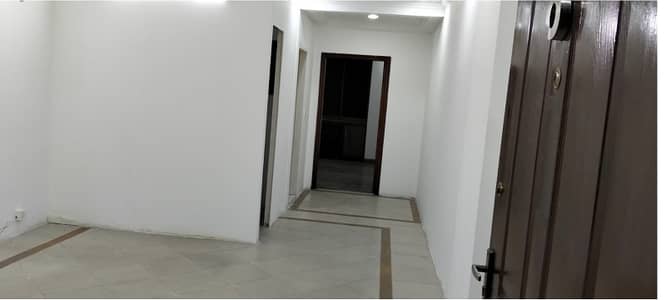 Brand New Office Area 550 Square Feet Available For Rent In Main Boulevard Road Gulberg 3 Lahore