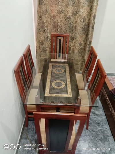 Luxury 6-Chair Dining Table Set (Excellent Condition)
