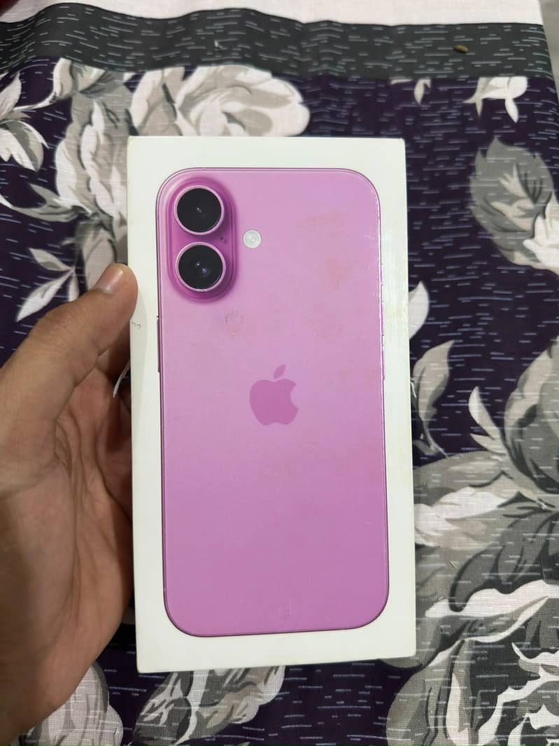 Apple iPhone 16 2