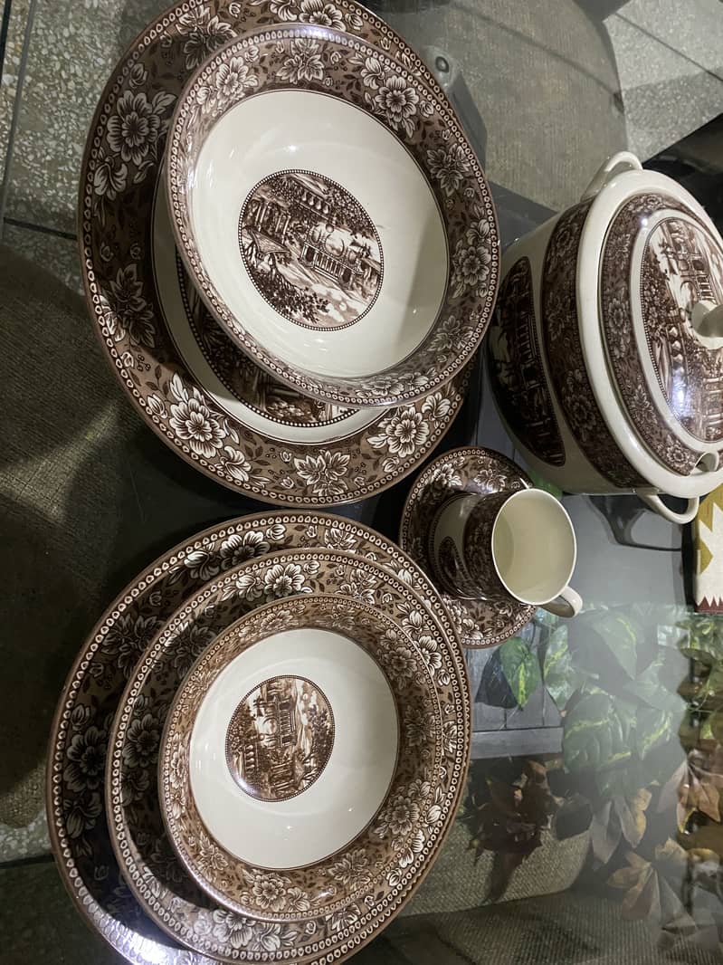 Dinner set 1