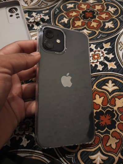 Apple iPhone 12