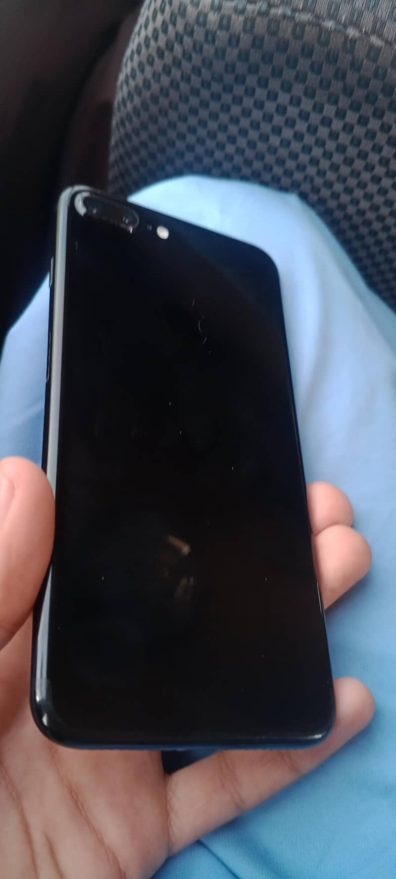 Apple iPhone 7 Plus 1