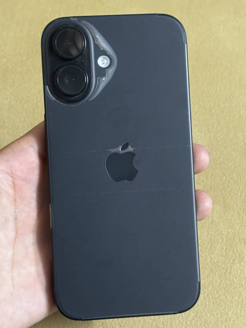 Apple iPhone 16 0