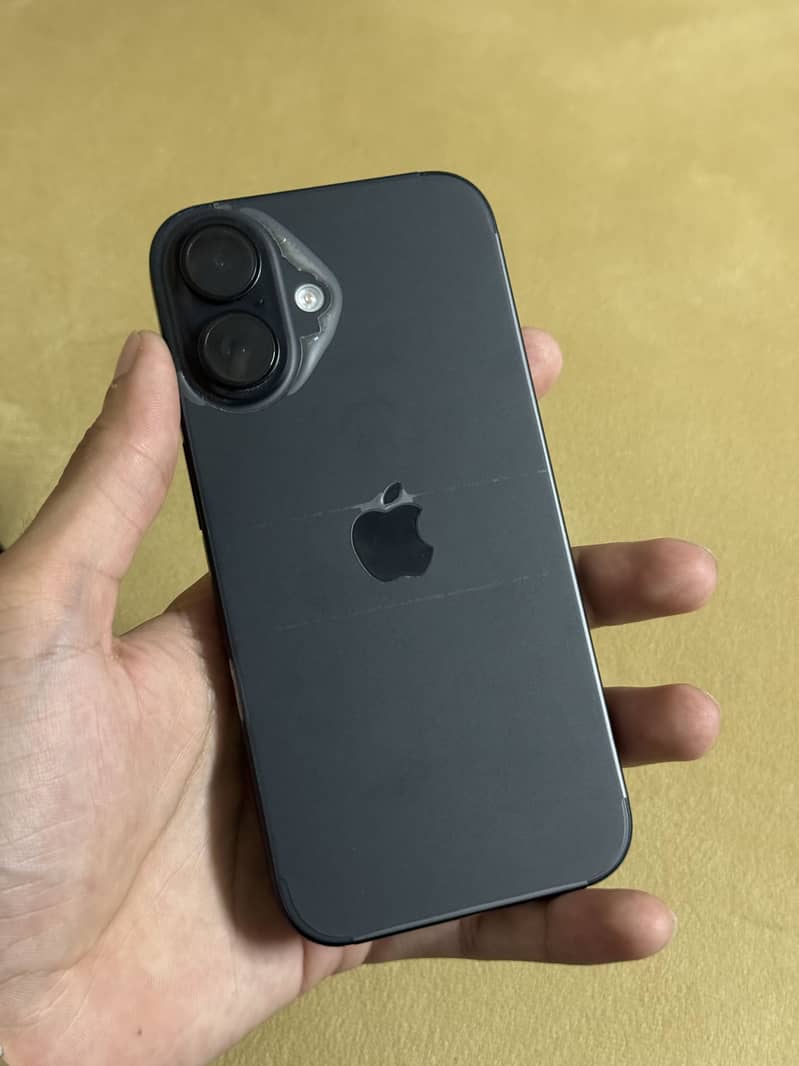 Apple iPhone 16 1