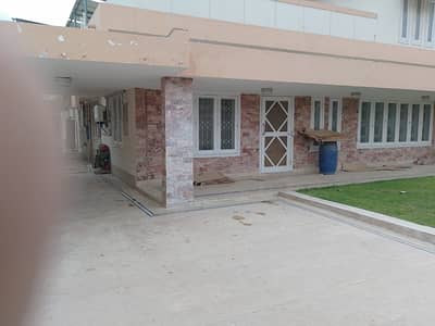 Centrally Located Prime Location House In Federal B Area - Block 4 Is Available For rent