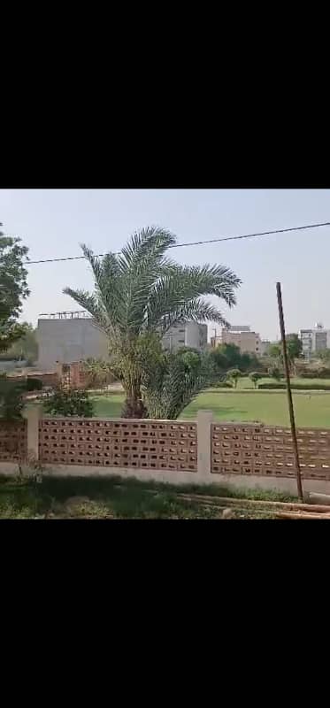 120 Sq Yards Plot For Sale Wall Facing in Sector 4Near to Parks