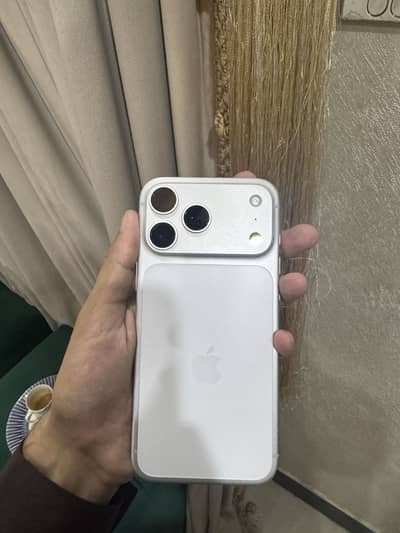 Apple iPhone 17 Pro Max Box Pack