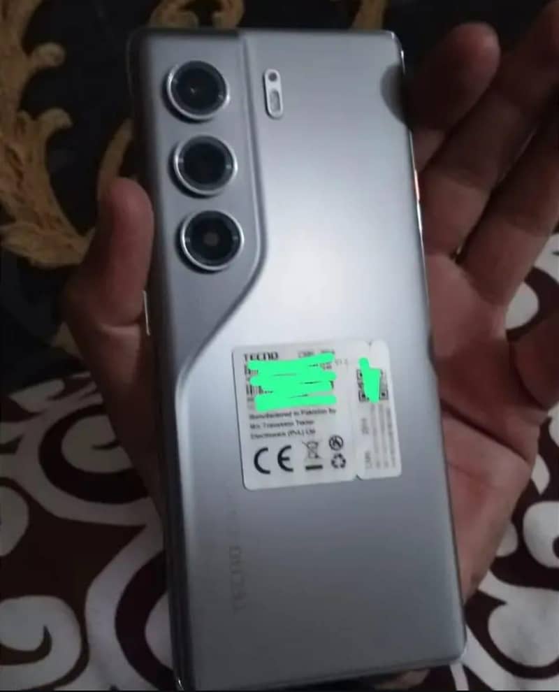 Tecno CAMON 40 Pro 0