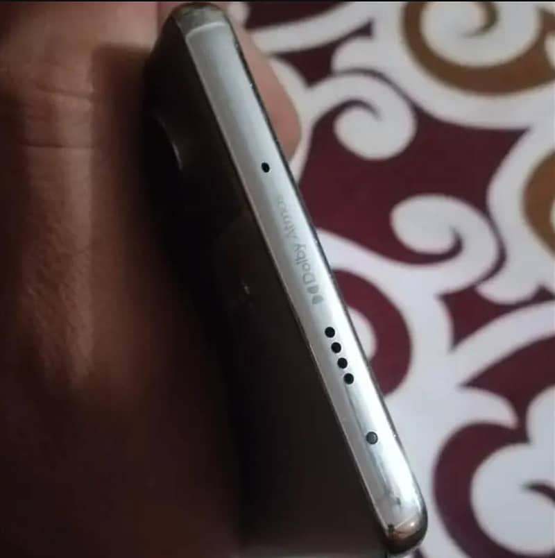 Tecno CAMON 40 Pro 1