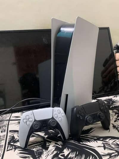 Ps5 disk edition with 2 controller