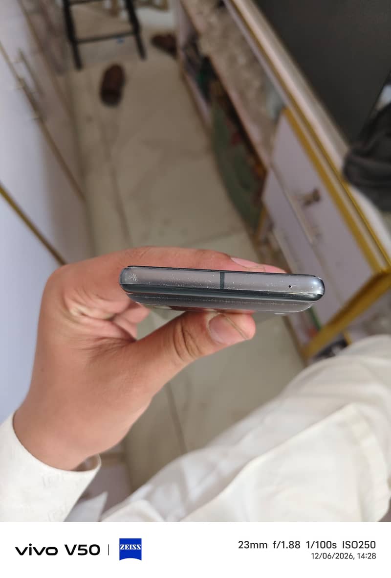 Google Pixel 7 4
