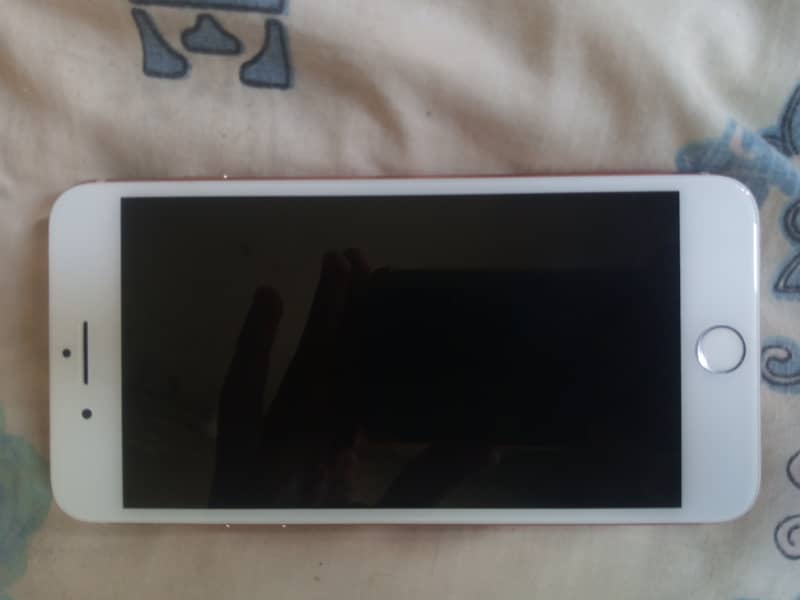 Apple iPhone 8 Plus 4