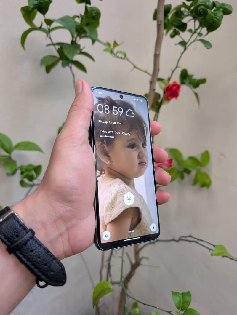 Google pixel 8 5