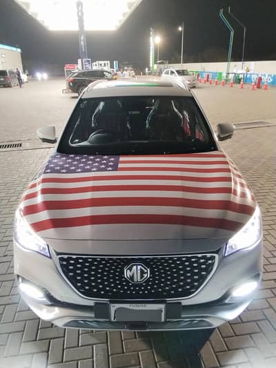 MG HS 2025