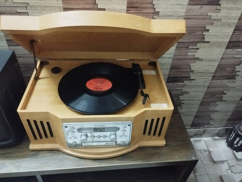 CD and Record player 2