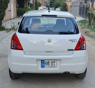 SUZUKI SWIFT DLX1.3 2011