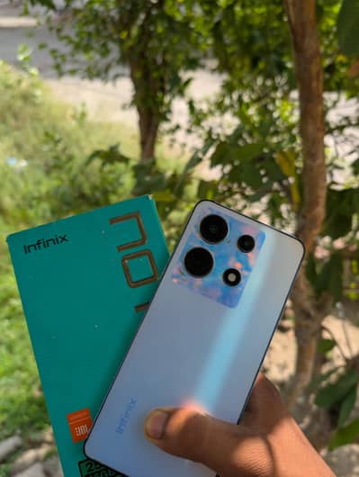 Infinix Note 30