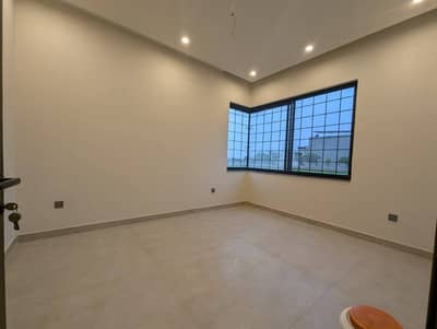 1 BED FURNISHED APRTMENT FOR RENT IN BAHRIA TOWN LAHORE