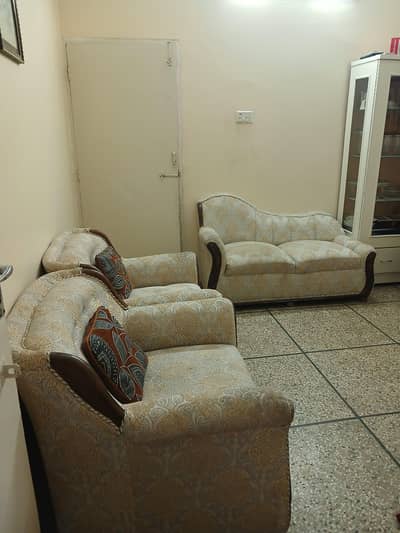 sofa set in used