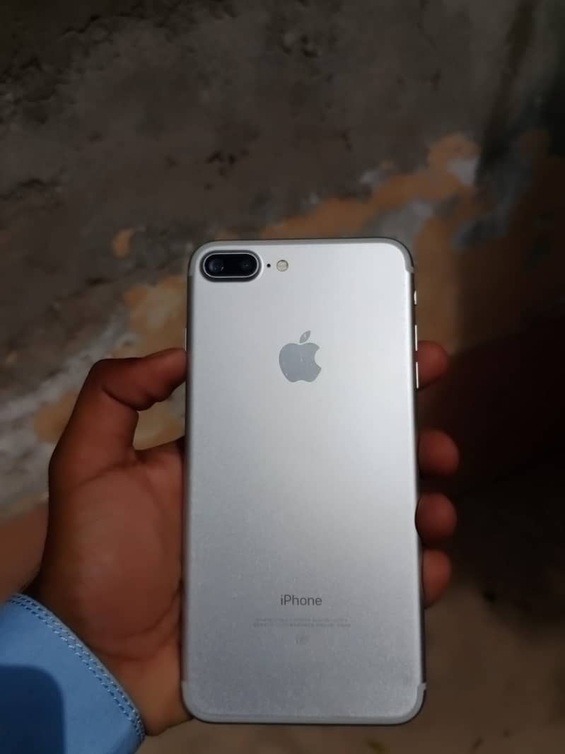 Apple iPhone 7 Plus 0