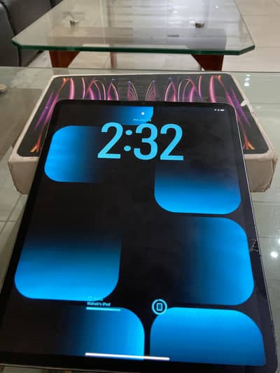 iPad pro 12-9 inches 6th generation M2