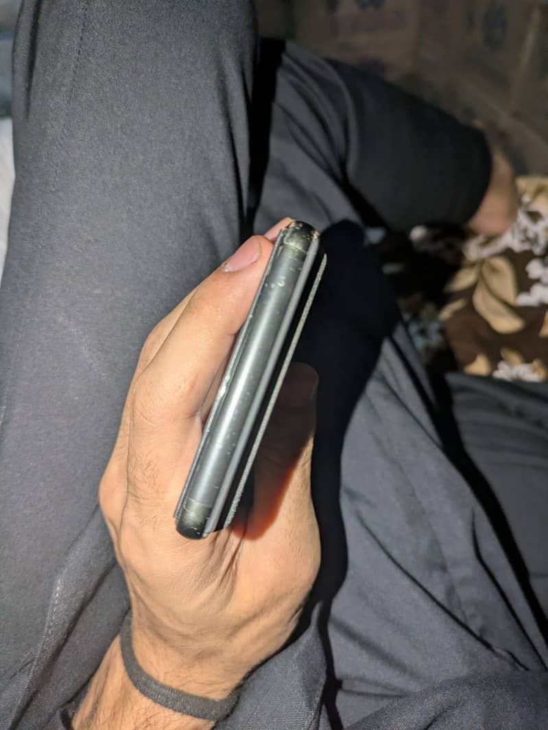 Google Pixel 6 4