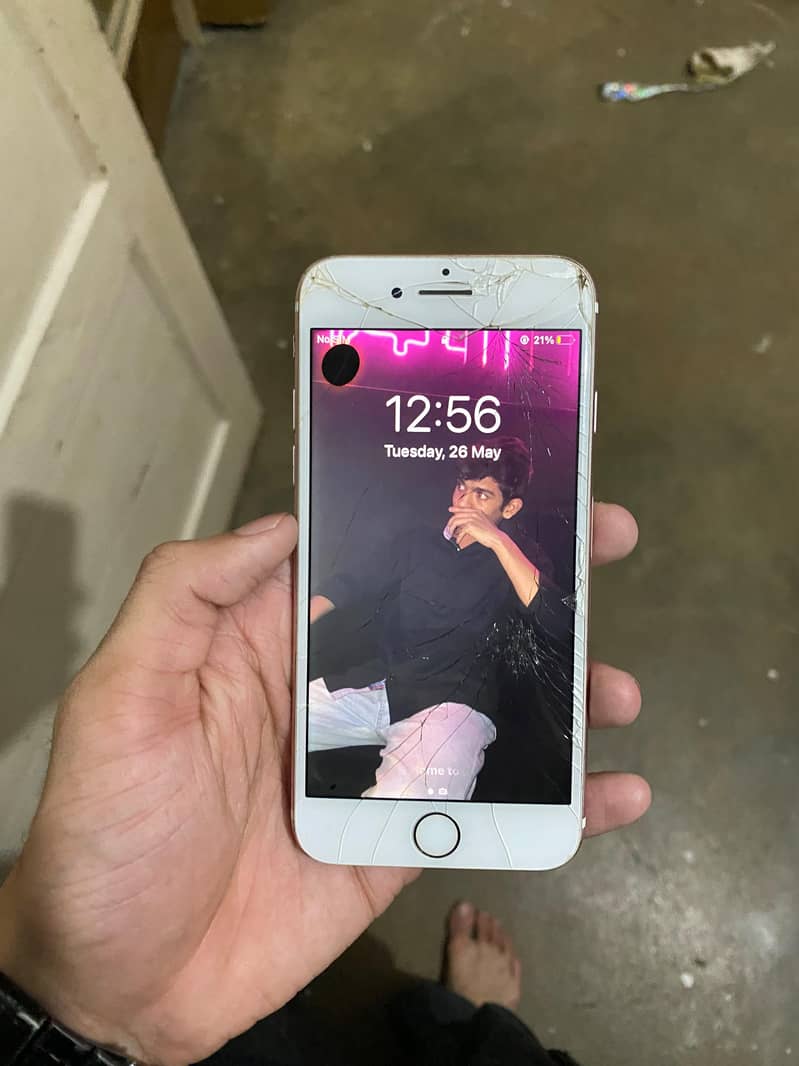 Apple iPhone 7 2