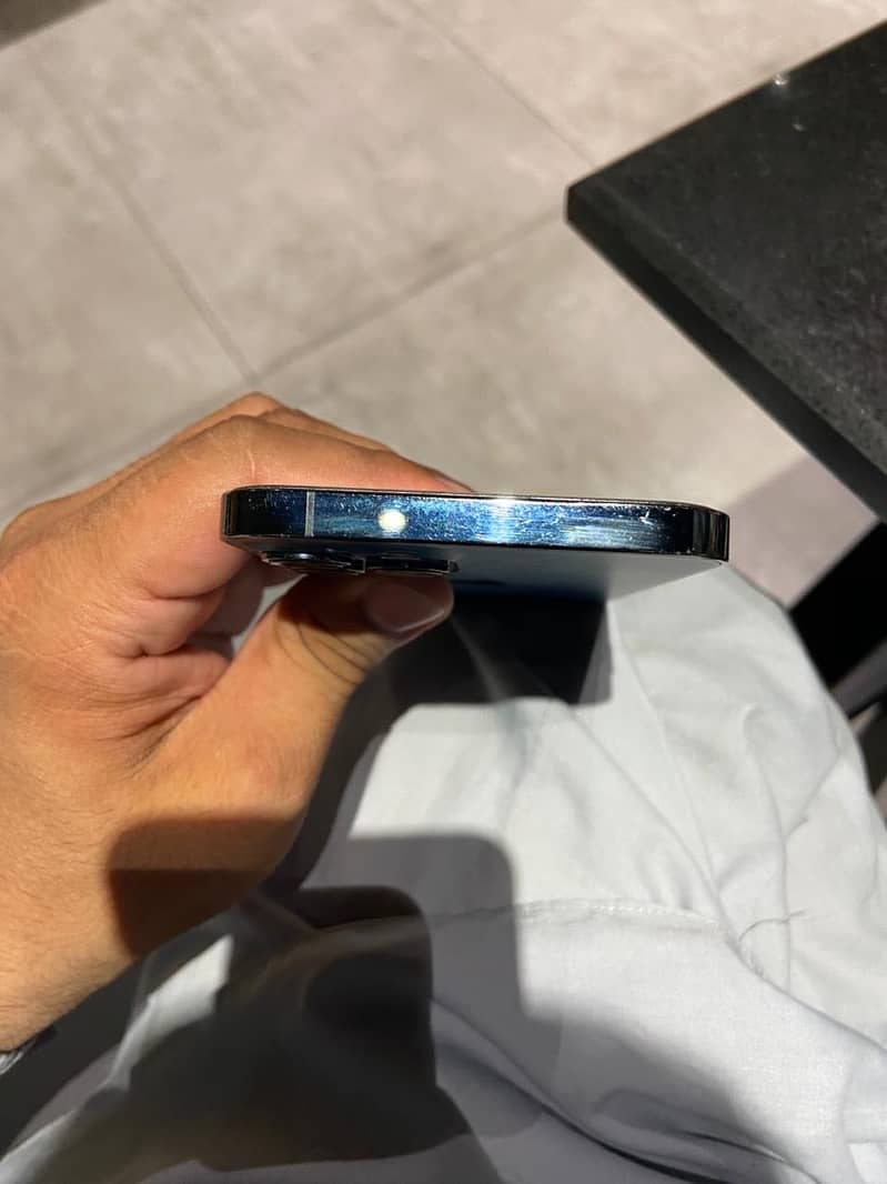 Apple iPhone 12 Pro Max 3