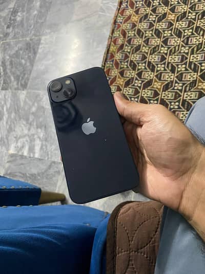 Apple iPhone 13