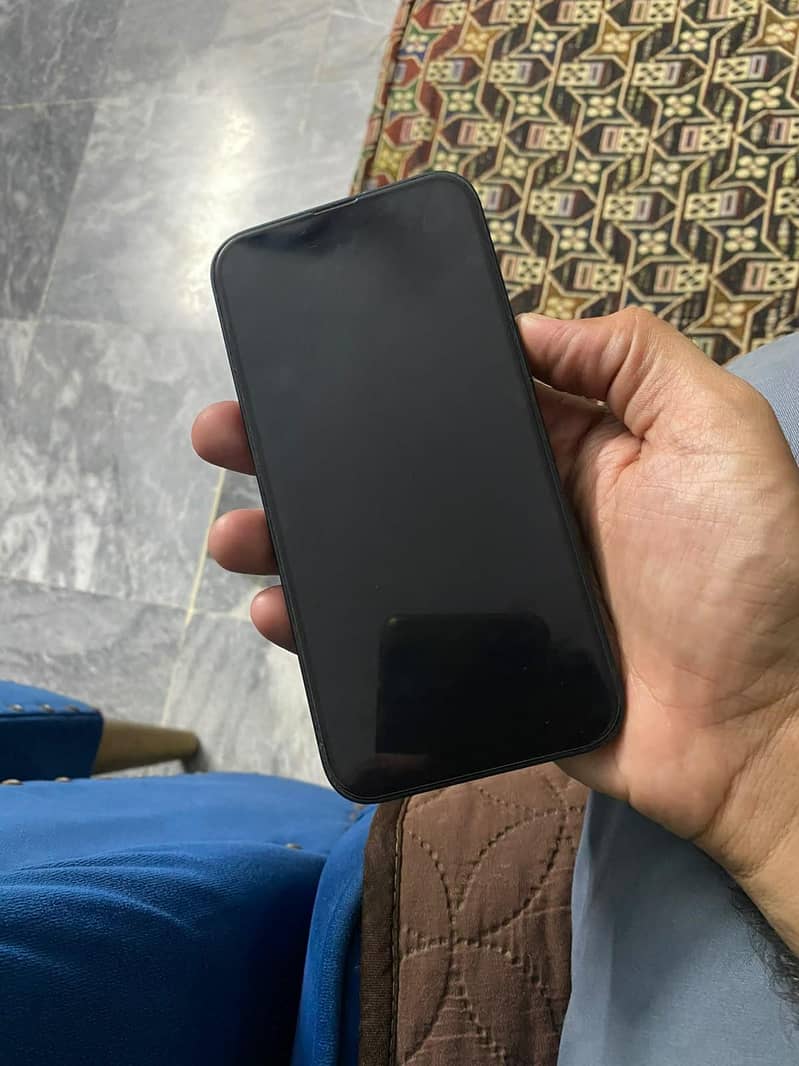 Apple iPhone 13 3