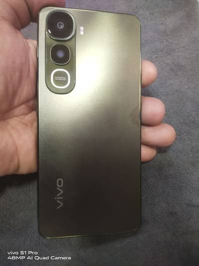 Vivo Y400