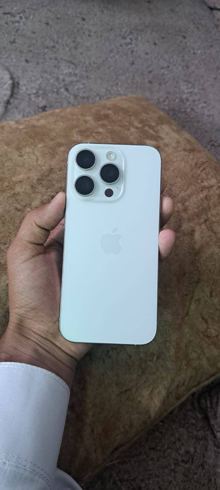Apple iPhone 15 Pro 0