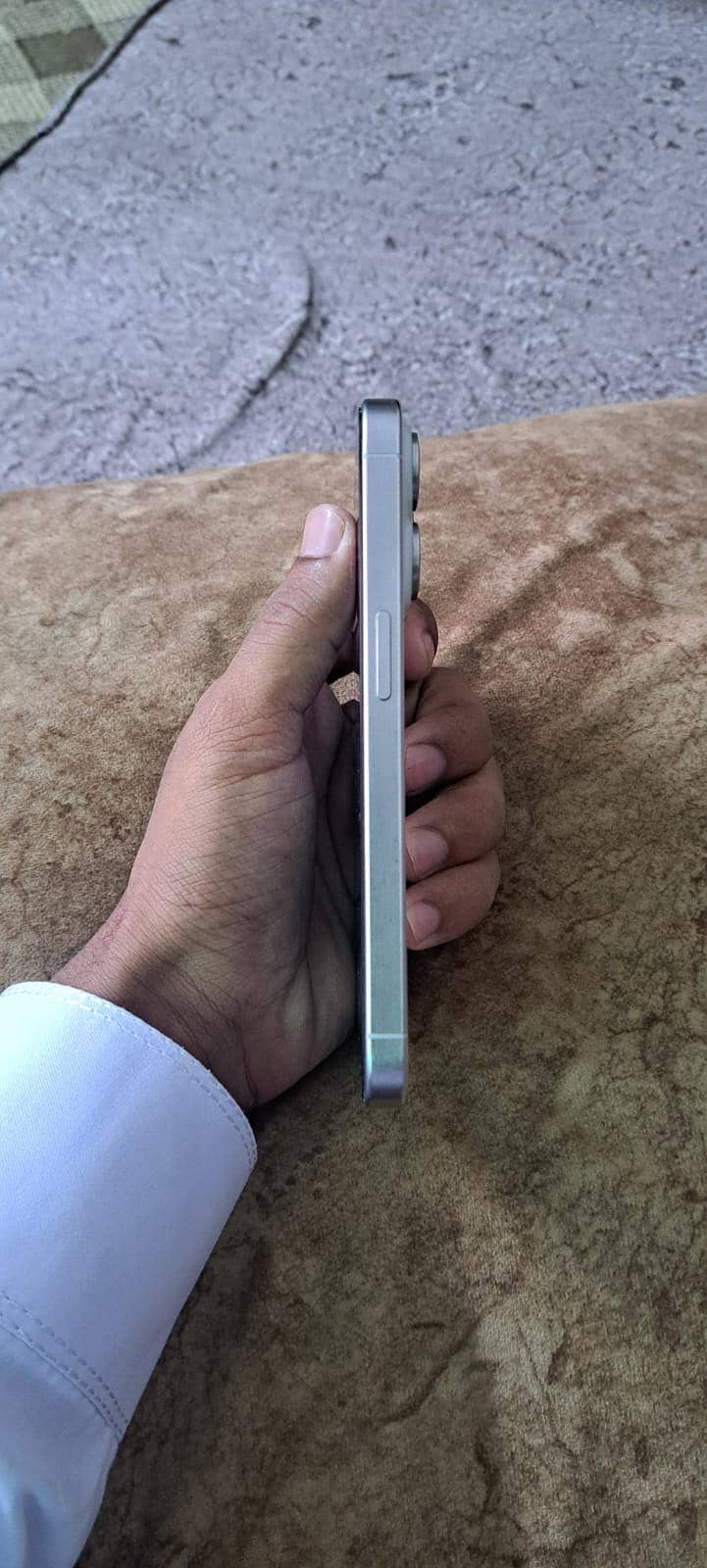 Apple iPhone 15 Pro 1
