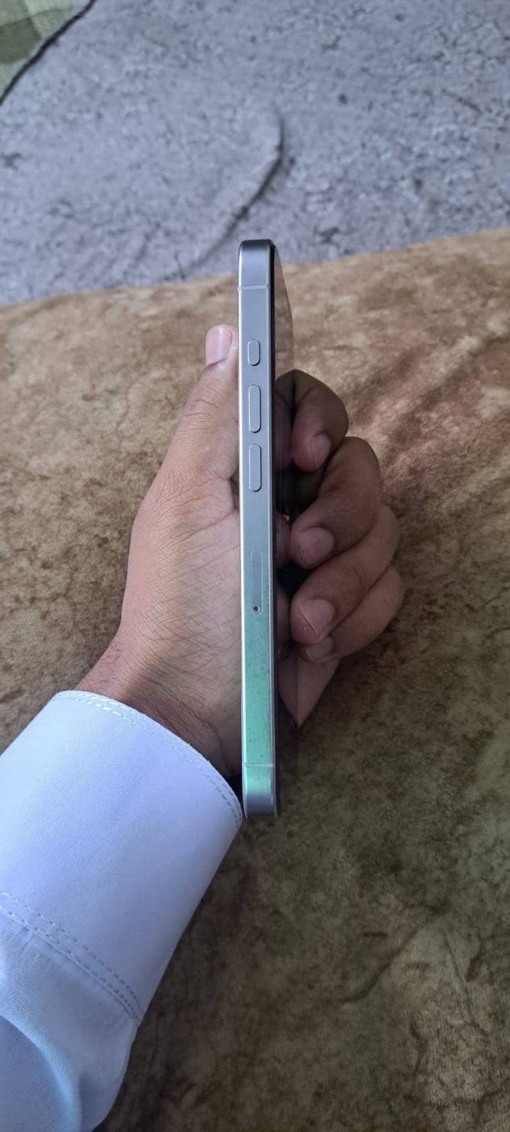 Apple iPhone 15 Pro 3
