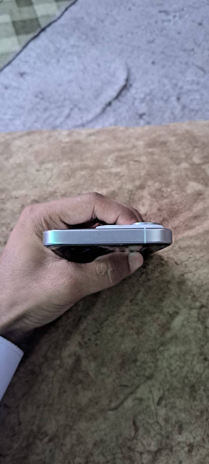 Apple iPhone 15 Pro 4