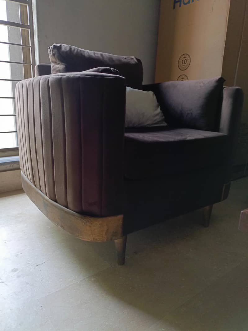 6 seater Sofa Set with centre solid Wood table 5