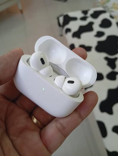 Apple Airpods pro 2 second gen c type led ANC