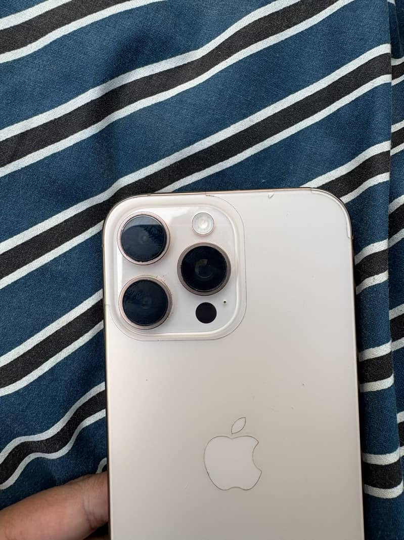 Iphone 16 pro max 1