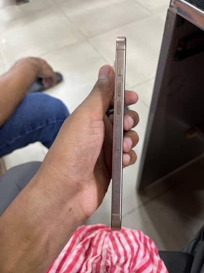 Apple iPhone 16 Pro Max