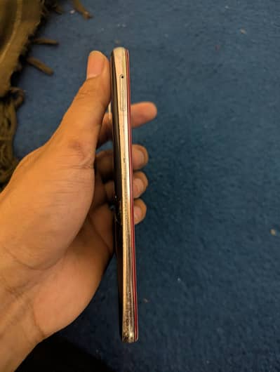 Aquos R2 panel damage