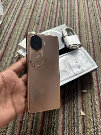 Vivo V40e