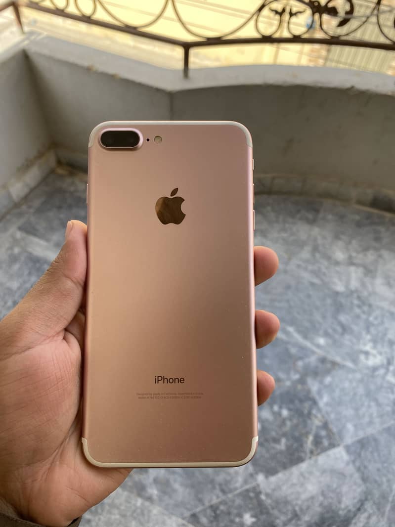 Apple iPhone 7 Plus 4