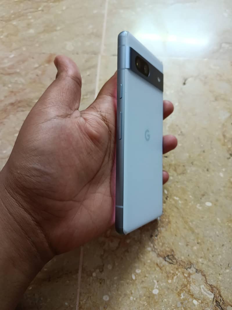 Google Pixel 7a 2